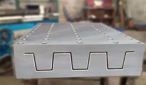 如何確定哪些操作會(huì)對(duì)玻璃鋼拉擠模具產(chǎn)生影響？