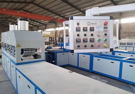 綠色環(huán)保理念驅(qū)動(dòng)玻璃鋼拉擠設(shè)備的創(chuàng)新與未來(lái)走向